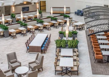 Embassy Suites by Hilton Seattle Tacoma International Airport hotel thumbnail 6