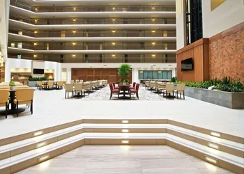 Embassy Suites by Hilton Portland Tigard hotel thumbnail 7