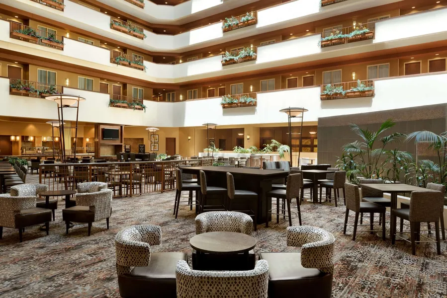 Embassy Suites by Hilton E Peoria Riverfront Conf Center hotel detail image 2