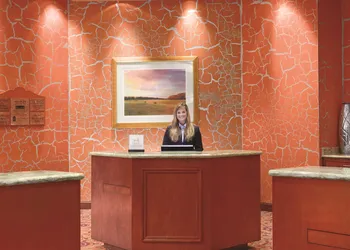 Embassy Suites by Hilton E Peoria Riverfront Conf Center hotel thumbnail 6