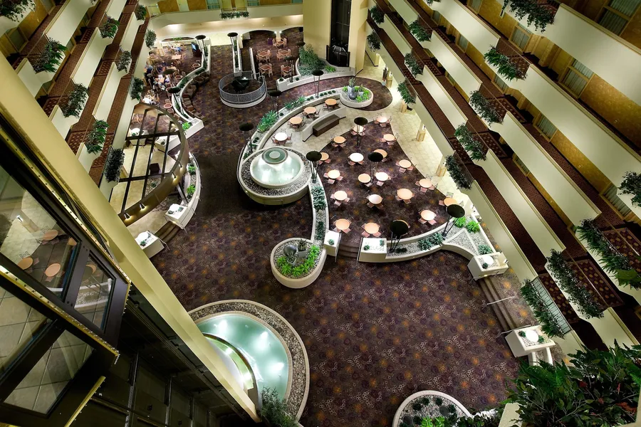 Embassy Suites by Hilton Kansas City International Airport hotel detail image 2