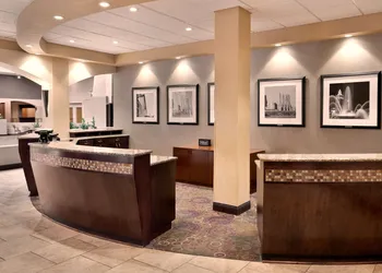 Embassy Suites by Hilton Kansas City International Airport hotel thumbnail 7