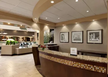 Embassy Suites by Hilton Kansas City International Airport hotel thumbnail 8