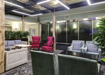 Embassy Suites Williamsburg hotel thumbnail 4