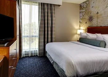 Embassy Suites Williamsburg hotel thumbnail 7