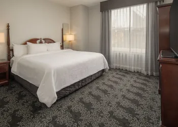 Embassy Suites by Hilton Portland Downtown hotel thumbnail 7