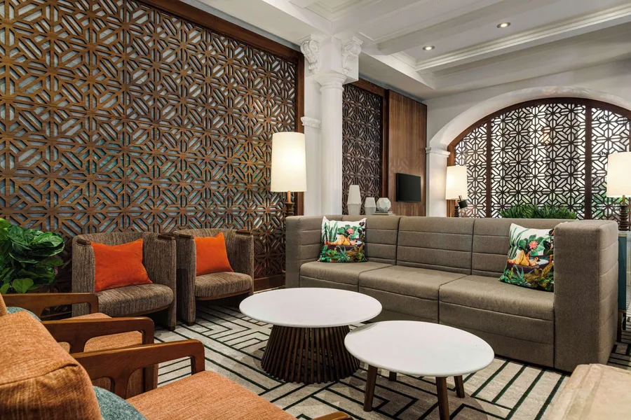 Embassy Suites by Hilton Fort Lauderdale 17th Street hotel detail image 2