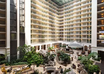 Embassy Suites by Hilton Fort Lauderdale 17th Street hotel thumbnail 8