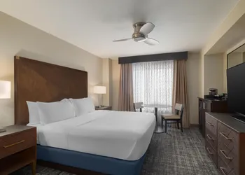 Embassy Suites by Hilton Laredo hotel thumbnail 7