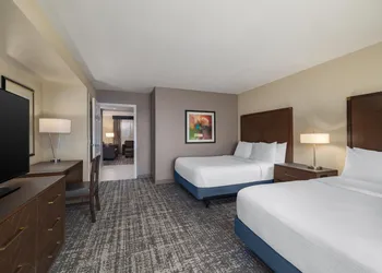Embassy Suites by Hilton Laredo hotel thumbnail 8