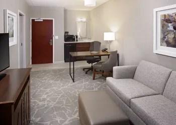 Embassy Suites by Hilton Boston Marlborough hotel thumbnail 5