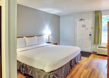Motel 6 Buffalo, NY - Airport - Williamsville hotel thumbnail 4