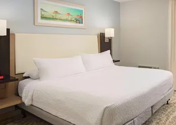 Fairfield Inn And Suites By Marriott Palm Beach hotel thumbnail 6