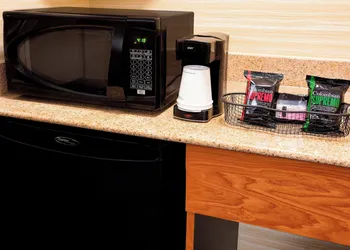 Fairfield Inn and Suites By Marriott Merrillville hotel thumbnail 4