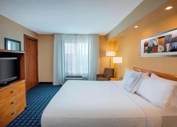 Fairfield Inn and Suites By Marriott Merrillville hotel thumbnail 6