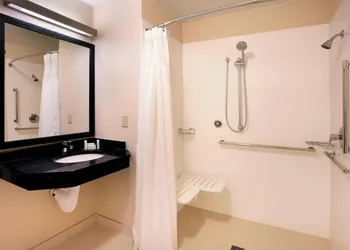 Fairfield Inn and Suites By Marriott Merrillville hotel thumbnail 8