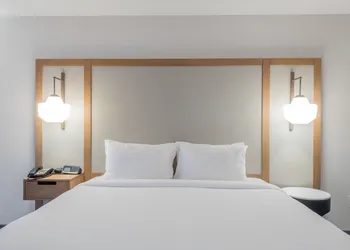 Fairfield Inn and Suites by Marriott Denton hotel thumbnail 3