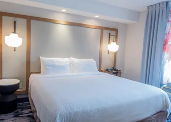 Fairfield Inn and Suites by Marriott Denton hotel thumbnail 5