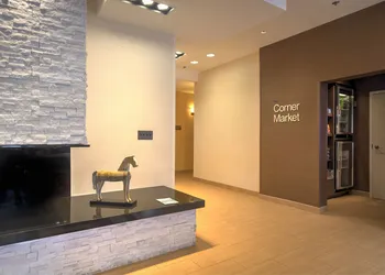 Comfort Inn & Suites Green Bay Stadium Area hotel thumbnail 2