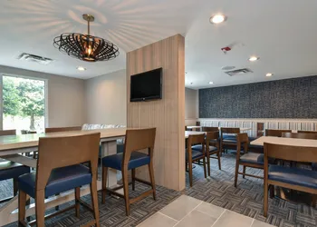 Fairfield Inn by Marriott Arrowood hotel thumbnail 2