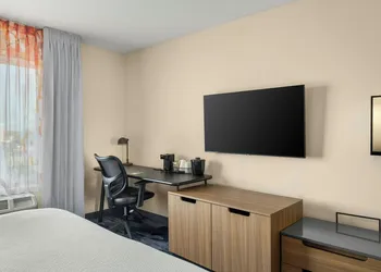 Fairfield Inn and Suites by Marriott Marion hotel thumbnail 6