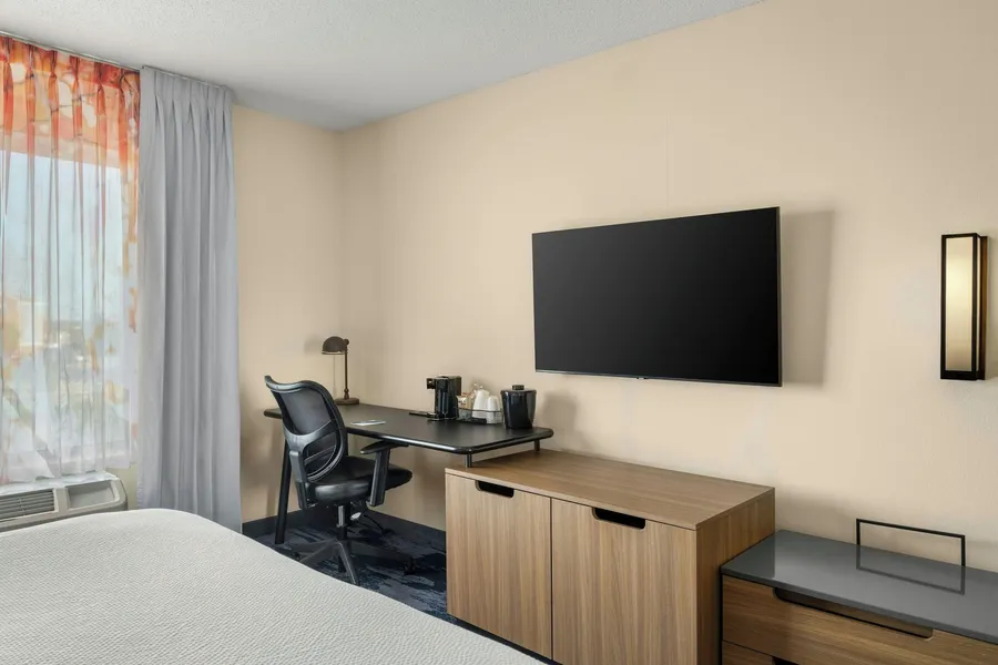 Fairfield Inn and Suites by Marriott Marion hotel detail image 6