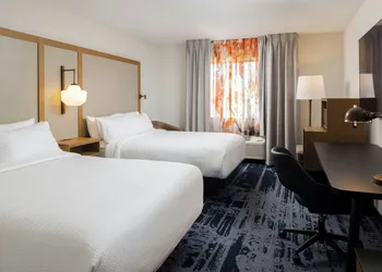 Fairfield Inn & Suites by Marriott® Grand Rapids Airport hotel thumbnail 3