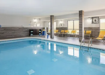 Fairfield Inn & Suites by Marriott® Grand Rapids Airport hotel thumbnail 8