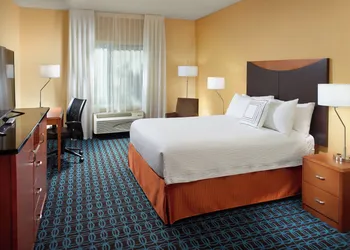 Fairfield Inn by Marriott Clarksville hotel thumbnail 3