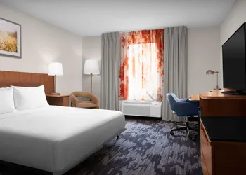 Fairfield Inn & Suites by Marriott at Dulles Airport hotel thumbnail 8