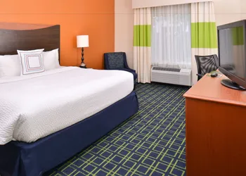 Fairfield Inn & Suites by Marriott Gulfport hotel thumbnail 6
