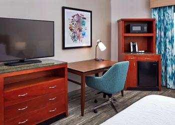 Hilton Garden Inn Valencia Six Flags hotel thumbnail 5