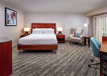Hilton Garden Inn Valencia Six Flags hotel thumbnail 8