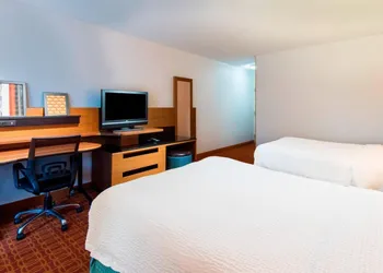 Fairfield Inn & Suites by Marriott Ft. Myers/Cape Coral hotel thumbnail 4