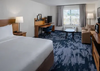 Fairfield Inn & Suites by Marriott Ft. Myers/Cape Coral hotel thumbnail 5