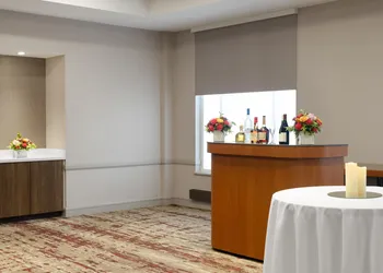 Hilton Garden Inn Chicago Downtown/Magnificent Mile hotel thumbnail 3