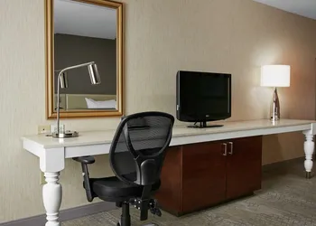 Hilton Garden Inn San Francisco Arpt North hotel thumbnail 8