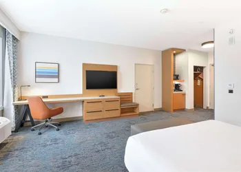 Hilton Garden Inn LAX El Segundo hotel thumbnail 4