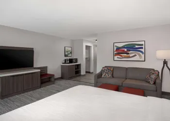 Hilton Garden Inn Omaha West hotel thumbnail 8