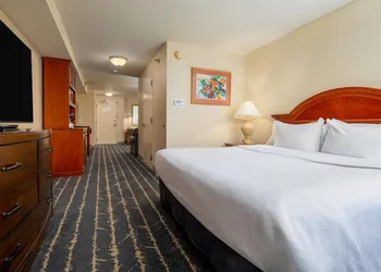 Hilton Garden Inn Milwaukee Northwest Conference Center hotel thumbnail 5