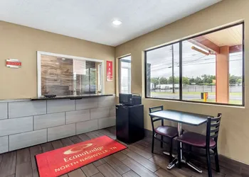 Econo Lodge Nashville North hotel thumbnail 5