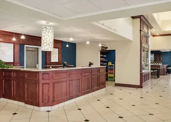 Hilton Garden Inn Dubuque Downtown hotel thumbnail 2