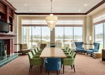 Hilton Garden Inn Dubuque Downtown hotel thumbnail 4