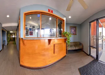 Americas Best Value Inn & Suites Bakersfield E hotel thumbnail 2