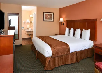 Americas Best Value Inn & Suites Bakersfield E hotel thumbnail 4