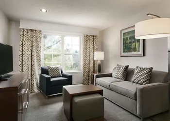 Homewood Suites by Hilton Kansas City-Airport hotel thumbnail 5