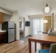 Homewood Suites by Hilton Kansas City-Airport hotel detail image 7