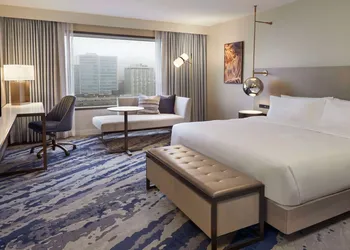 Hilton Toronto hotel thumbnail 8