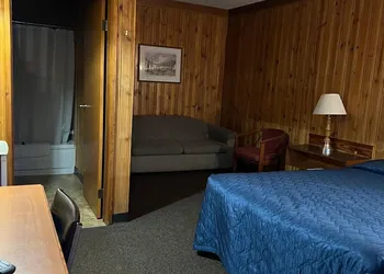 Glacier View Inn hotel thumbnail 3