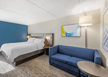 Holiday Inn Express Crestwood by IHG hotel thumbnail 6